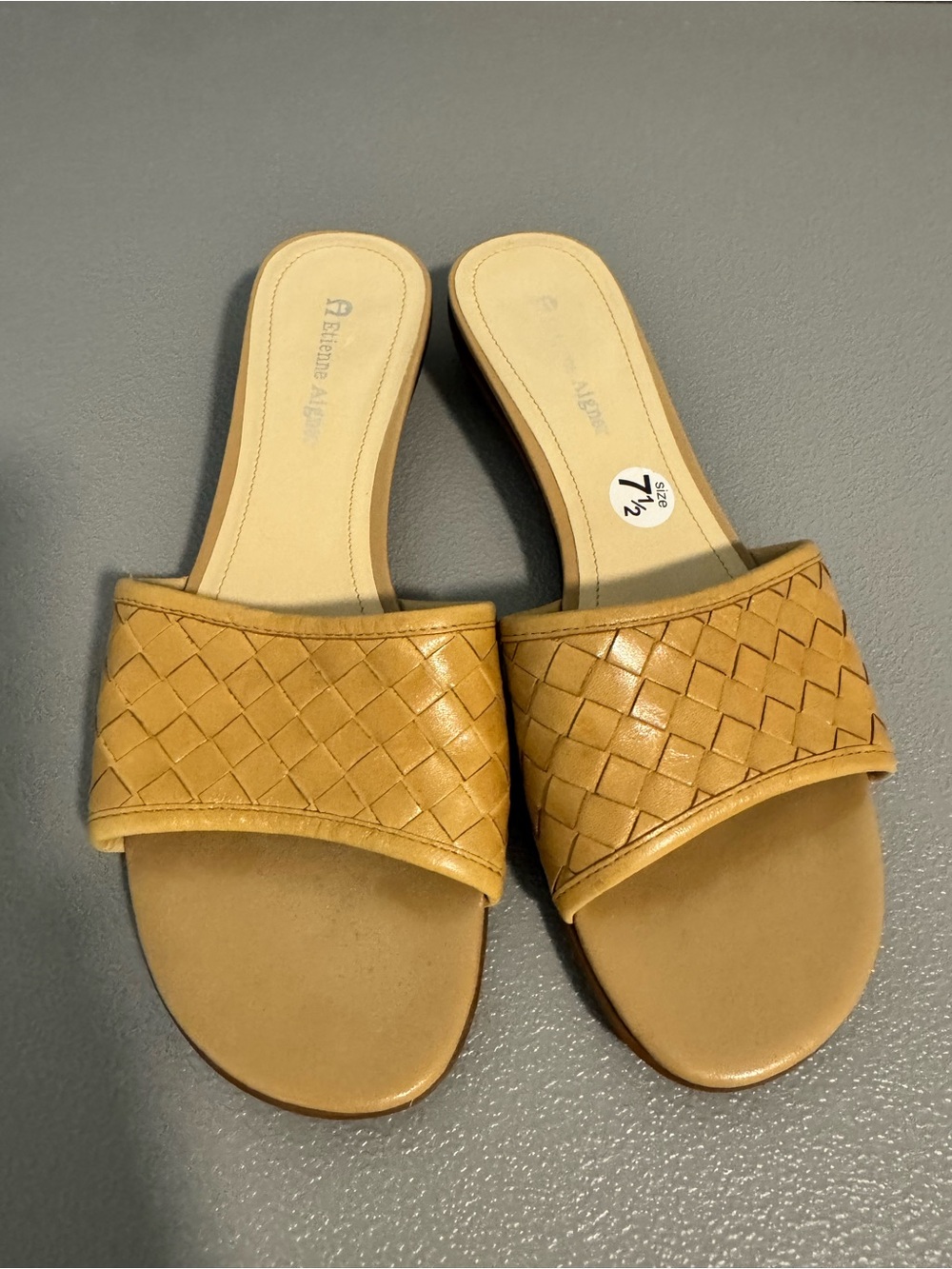 Etienne Aigner Tan Woven Leather Slide Sandals 7.5 - Picture 2 of 8